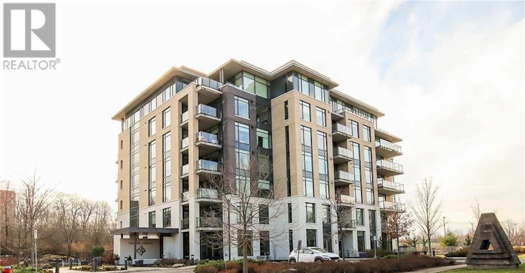 304-2 The Parkway, Ottawa, ON, K2K 0J4 - 2