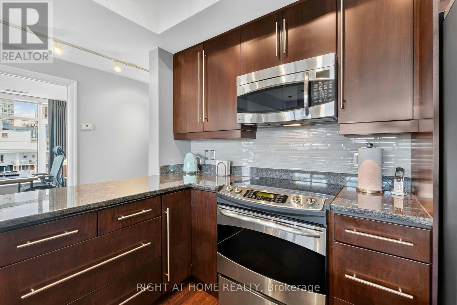1116-235 Kent Street, Ottawa, ON, K2P 1Z9 - 26