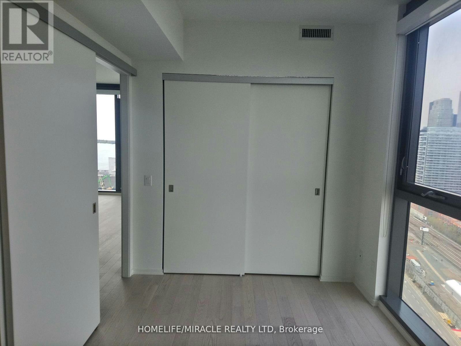 16 Bonnycastle Street, Toronto, ON, M5A 0C9 - 8