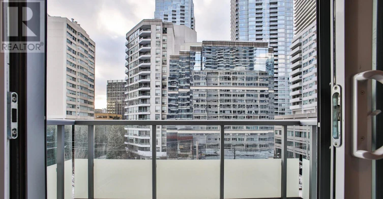 502-25 Holly Street, Toronto, ON, M4S 0E3 - 24