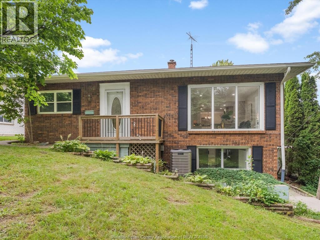 1838 Seacliff Drive, Kingsville, ON, N9Y 2M6