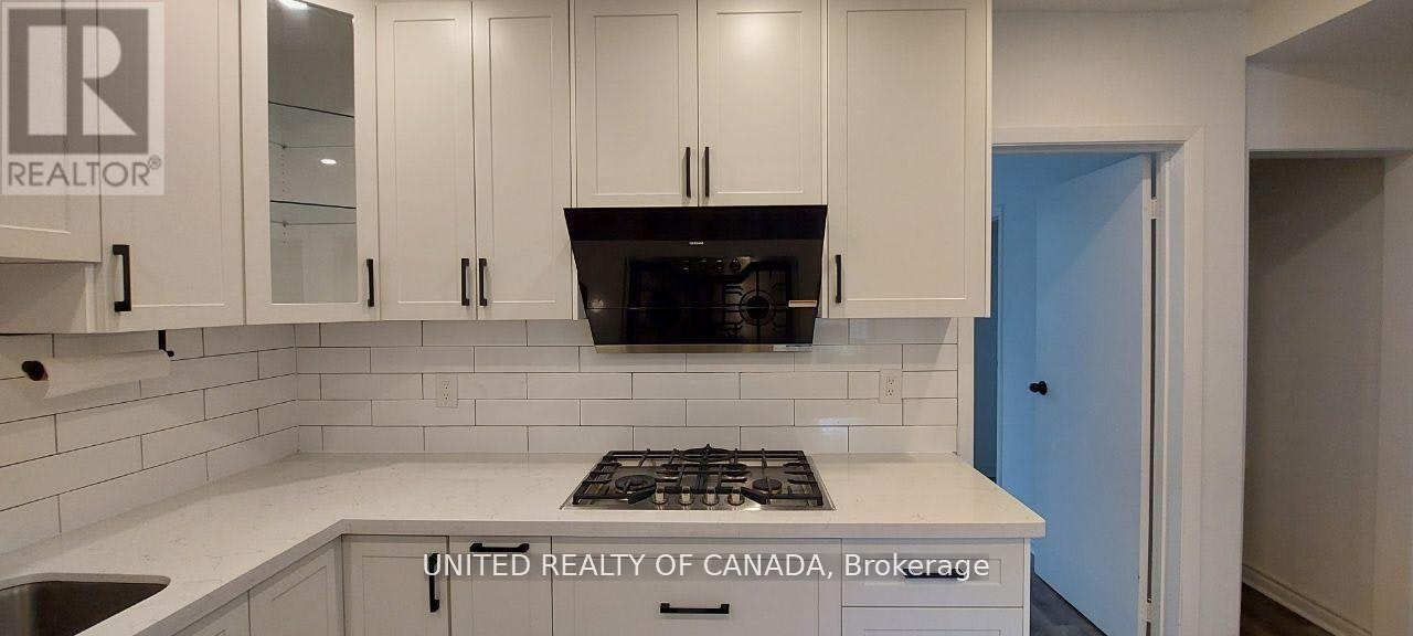 MAIN-126 Weldrick Road W, Richmond Hill, ON, L4C 3V1 - 17