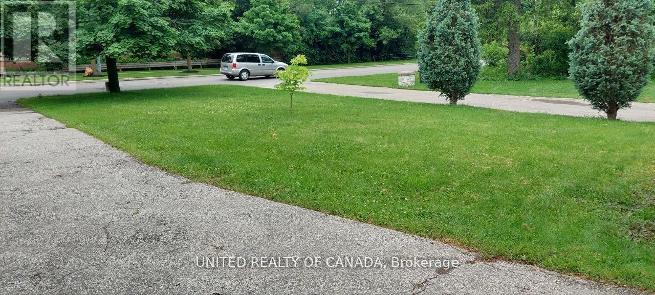 MAIN-126 Weldrick Road W, Richmond Hill, ON, L4C 3V1 - 24