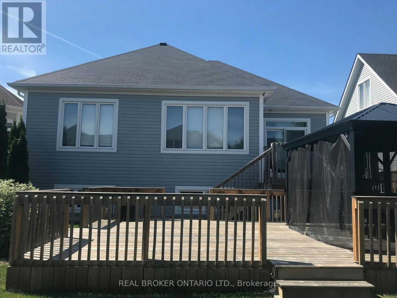 15 Leeward Circle, Wasaga Beach, ON, L9Z 0E9 - 13