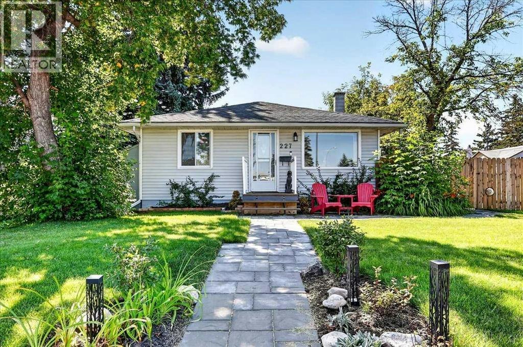 227 Lynnwood Drive SE, Calgary, AB, T2C 0T1