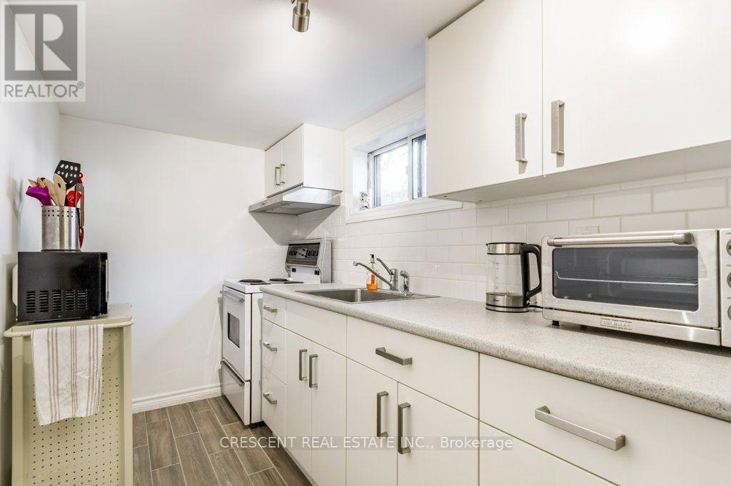 LOWER-603 Saint Clarens Avenue, Toronto, ON, M6H 3W8 - 12