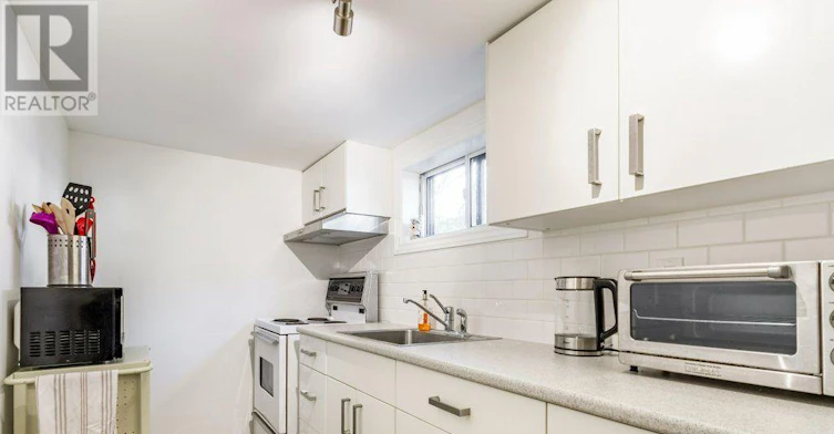 LOWER-603 Saint Clarens Avenue, Toronto, ON, M6H 3W8 - 12