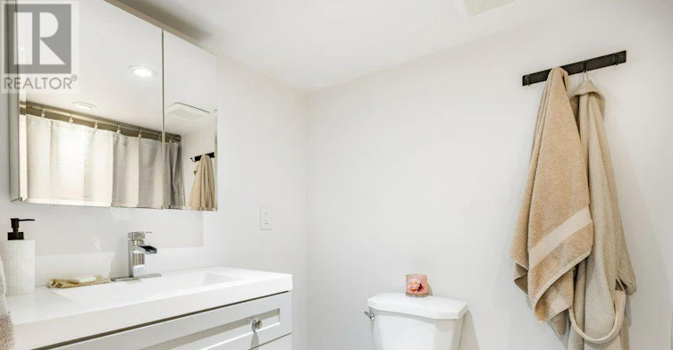 LOWER-603 Saint Clarens Avenue, Toronto, ON, M6H 3W8 - 13