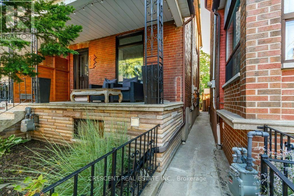 LOWER-603 Saint Clarens Avenue, Toronto, ON, M6H 3W8 - 21