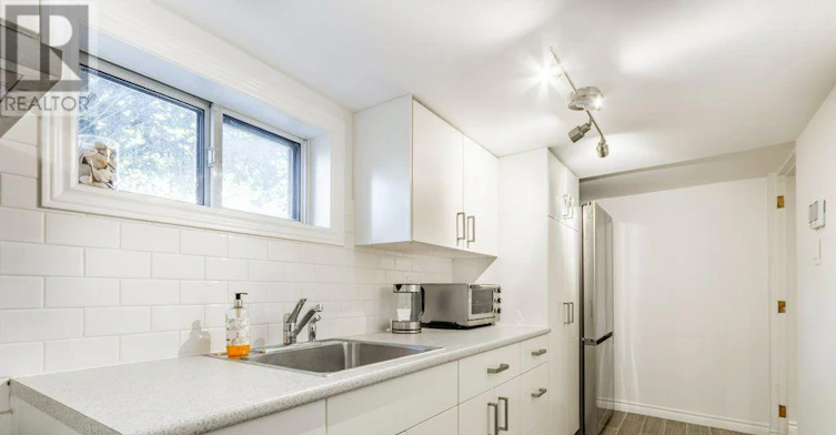LOWER-603 Saint Clarens Avenue, Toronto, ON, M6H 3W8 - 11