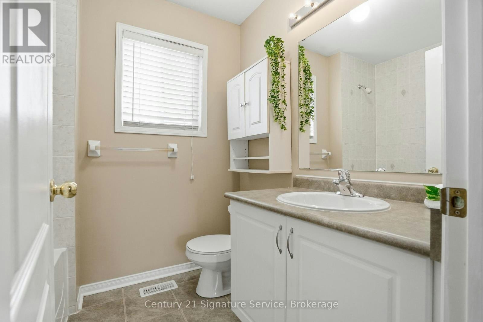 4 Cloverlawn Street, Brampton, ON, L7A 3X6 - 16