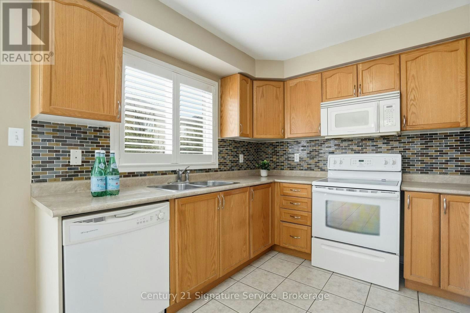 4 Cloverlawn Street, Brampton, ON, L7A 3X6 - 11