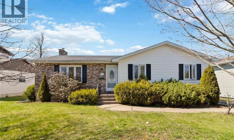 27 Woodstone Crescent