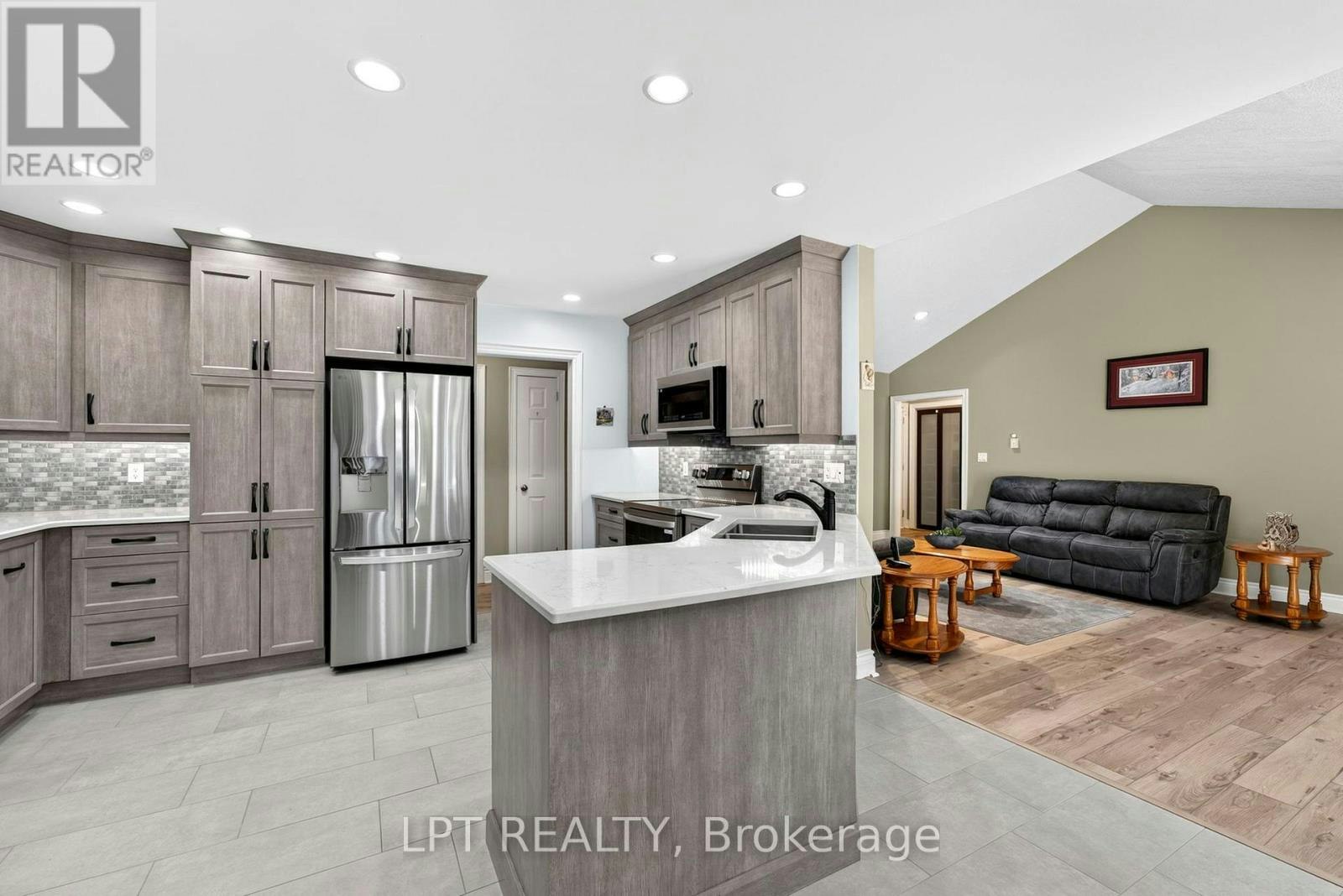 10011 Jenna Road, Lambton Shores, ON, N0M 1T0 - 13