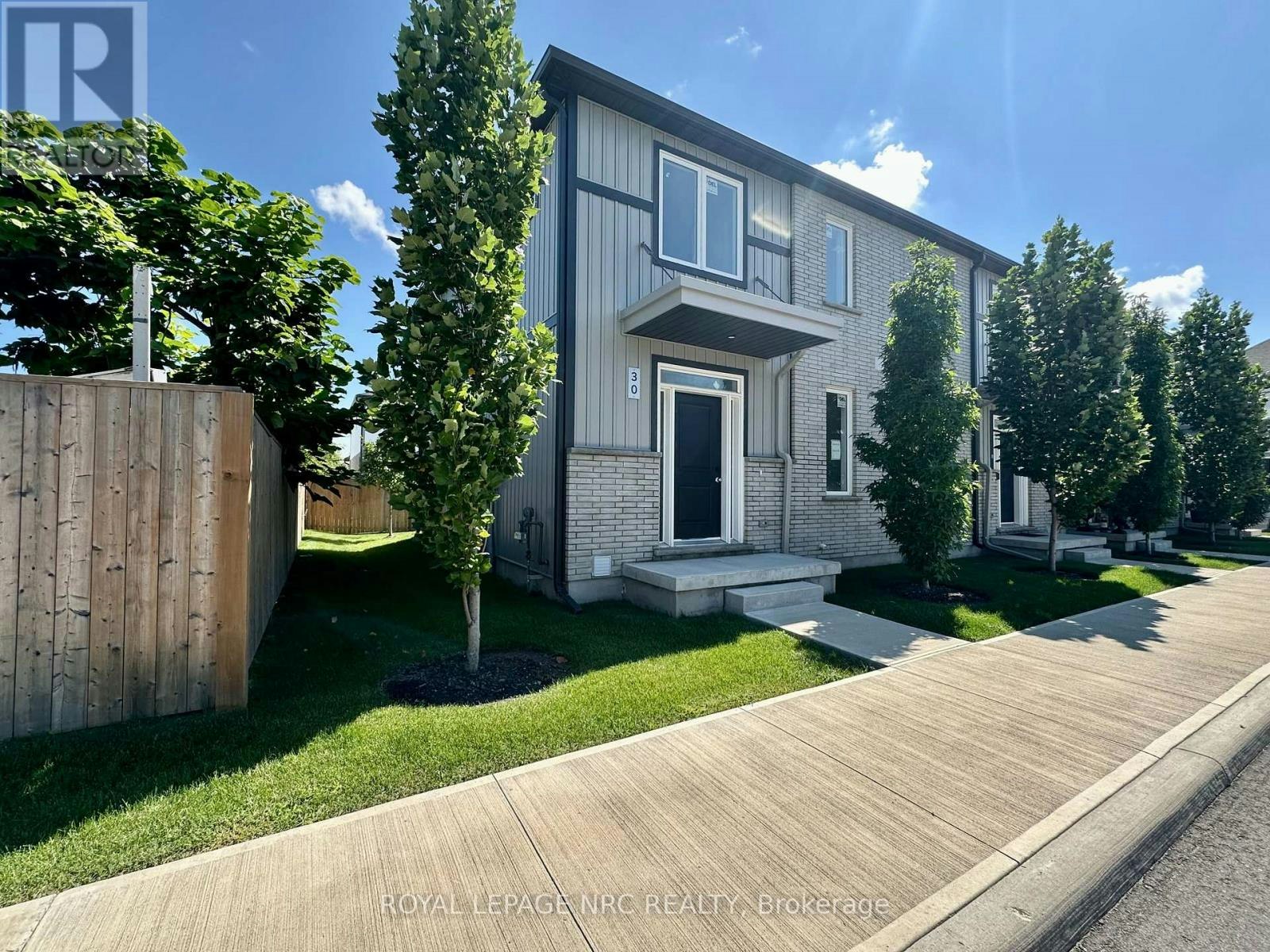30 121a Moffatt Street, St. Catharines, ON, L2P 0G4 - 2