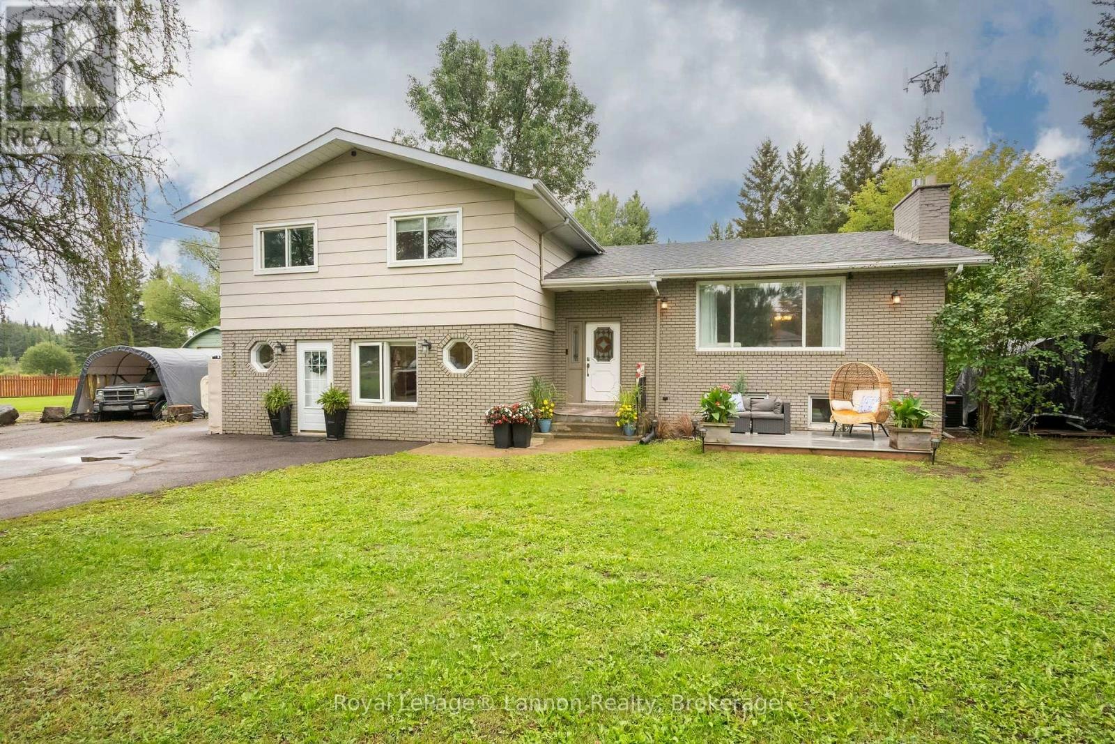 2020 Mountain Road, Thunder Bay, ON, P7J 1C8