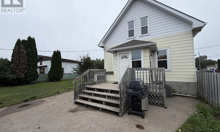 279 Dewe Avenue