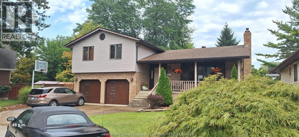 1537 Rosati, Lasalle, ON, N9J 2Z7