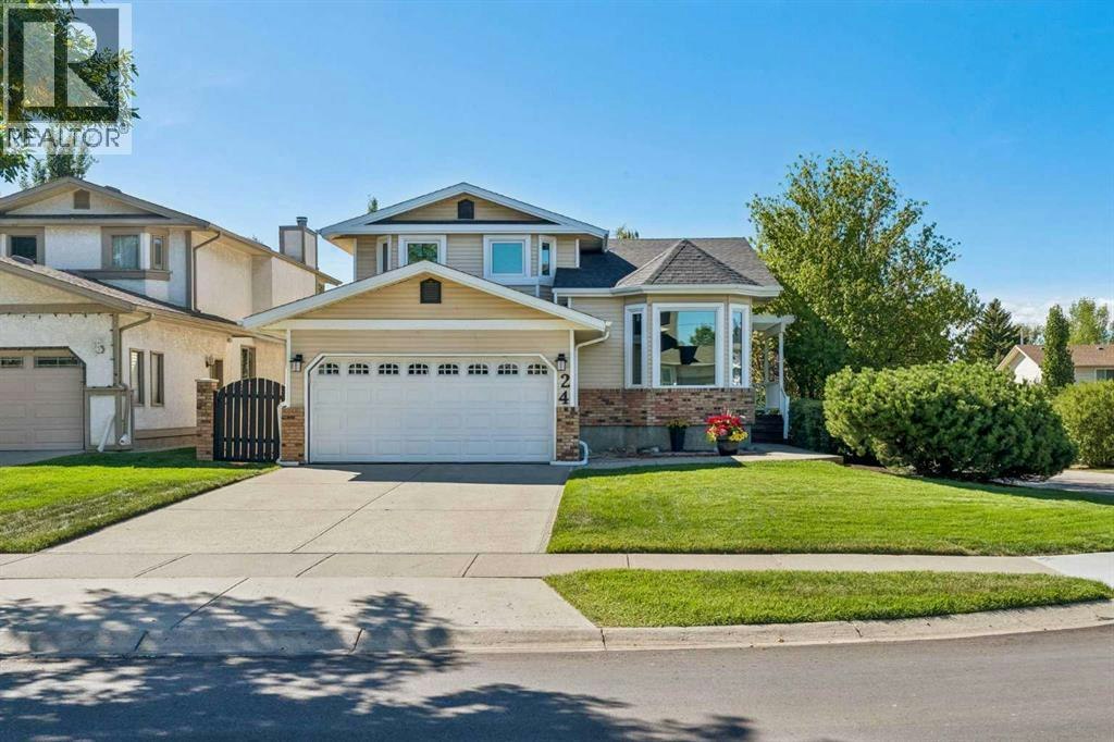 24 Scenic Acres Drive NW, Calgary, AB, T3L 1C2