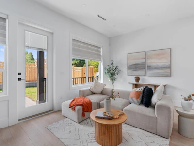 11480 92 Avenue - 4