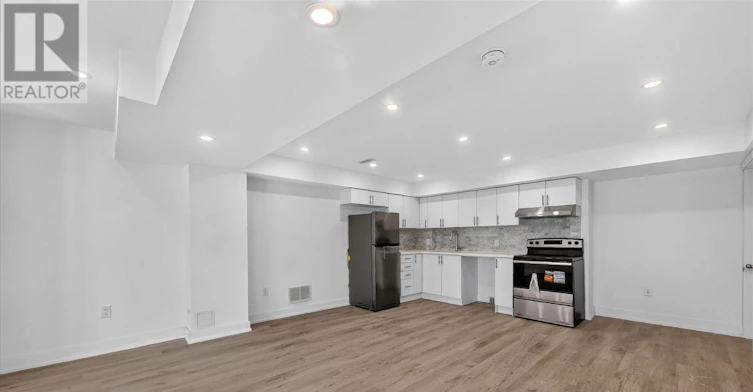 BSMT-133 Dance Act Avenue, Oshawa, ON, L1H 0H4 - 7