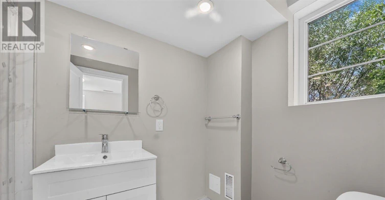 BSMT-133 Dance Act Avenue, Oshawa, ON, L1H 0H4 - 19