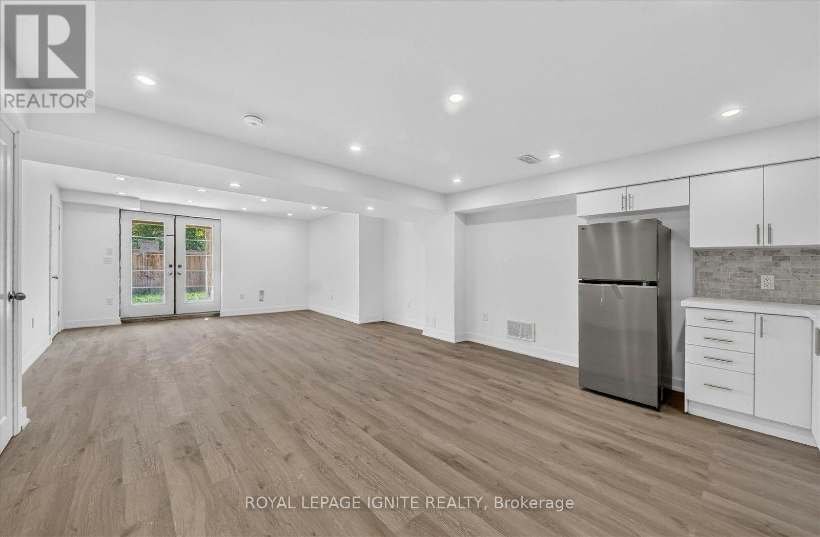 BSMT-133 Dance Act Avenue, Oshawa, ON, L1H 0H4 - 11