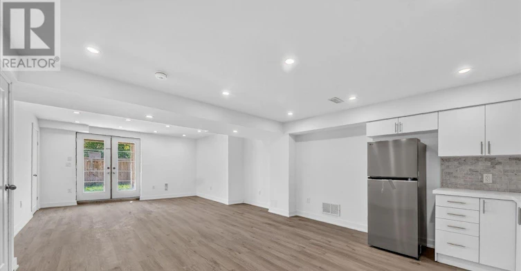BSMT-133 Dance Act Avenue, Oshawa, ON, L1H 0H4 - 11