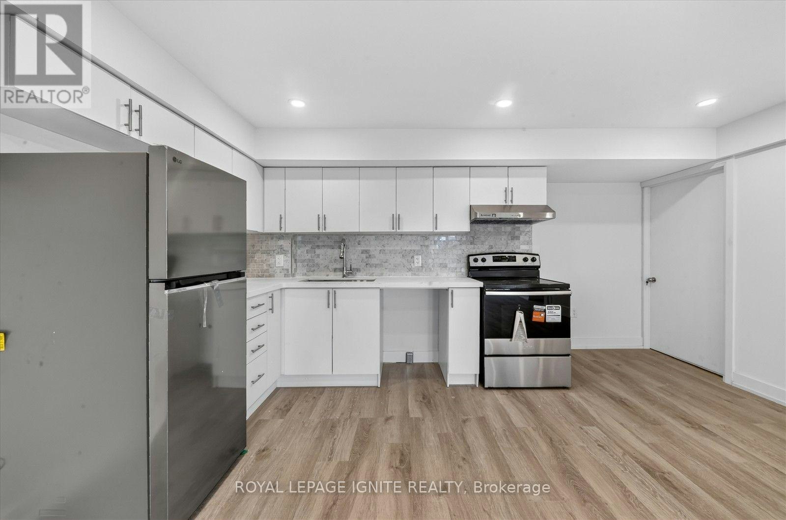 BSMT-133 Dance Act Avenue, Oshawa, ON, L1H 0H4 - 13