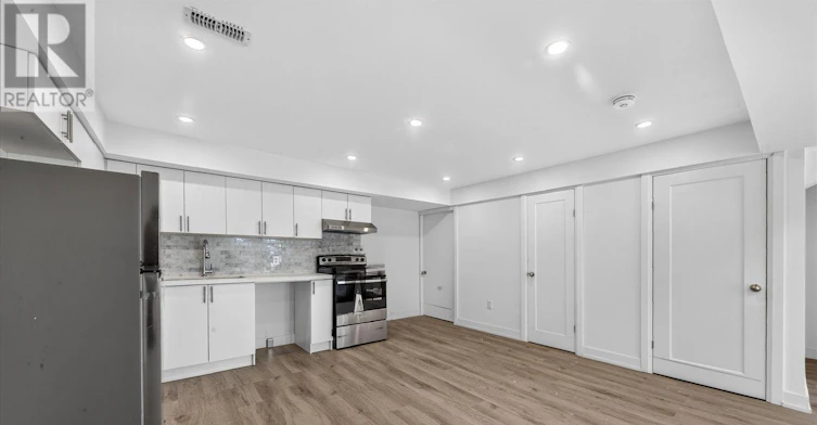 BSMT-133 Dance Act Avenue, Oshawa, ON, L1H 0H4 - 10