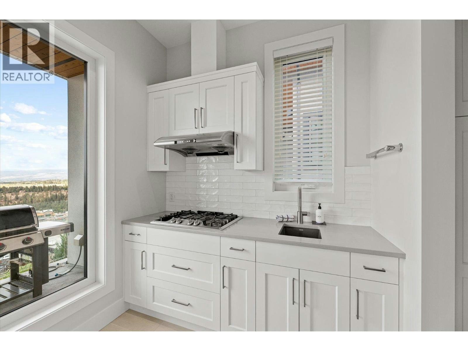 980 Ledgeview Court, Kelowna, BC, V1W 5M6 - 10