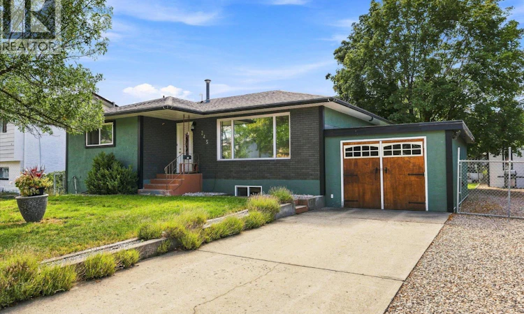 245 W Holbrook Road