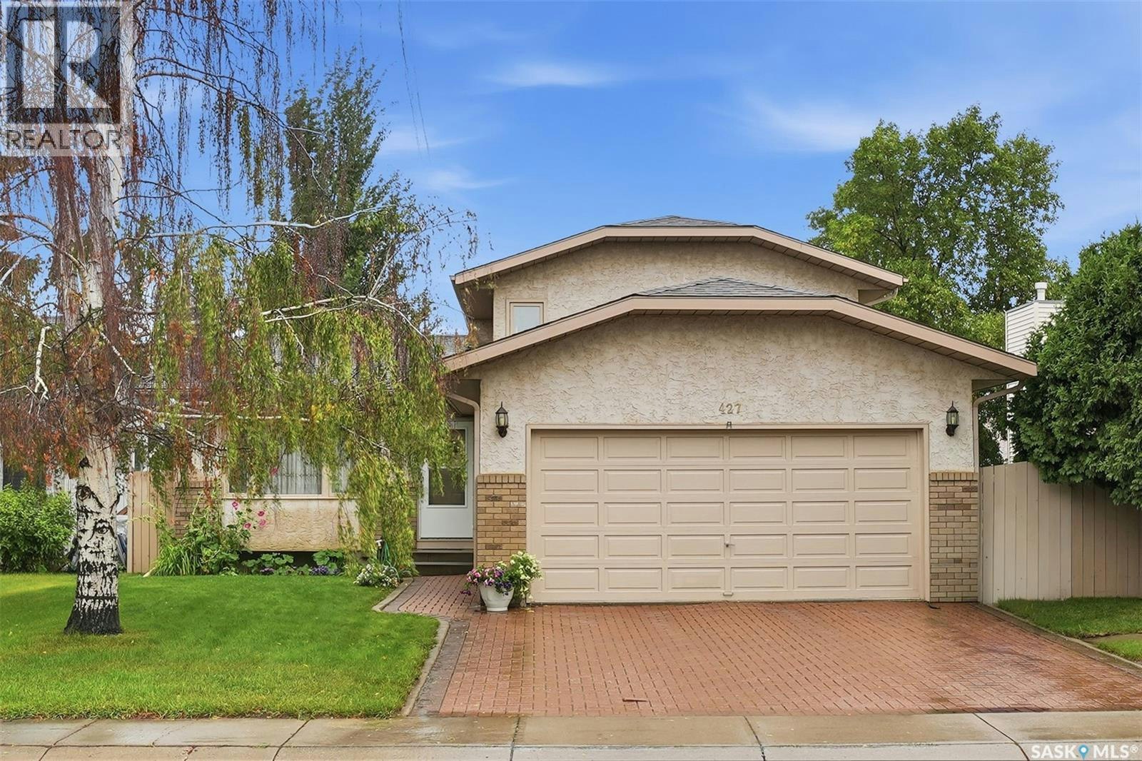 427 Bronson Crescent, Saskatoon, SK, S7J 5E4