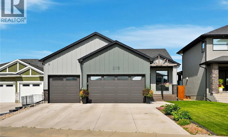 223 Hamm Crescent
