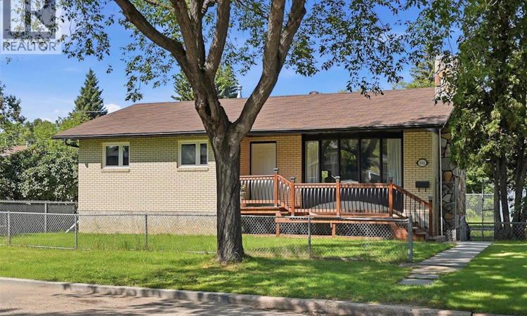 946 13th Street W