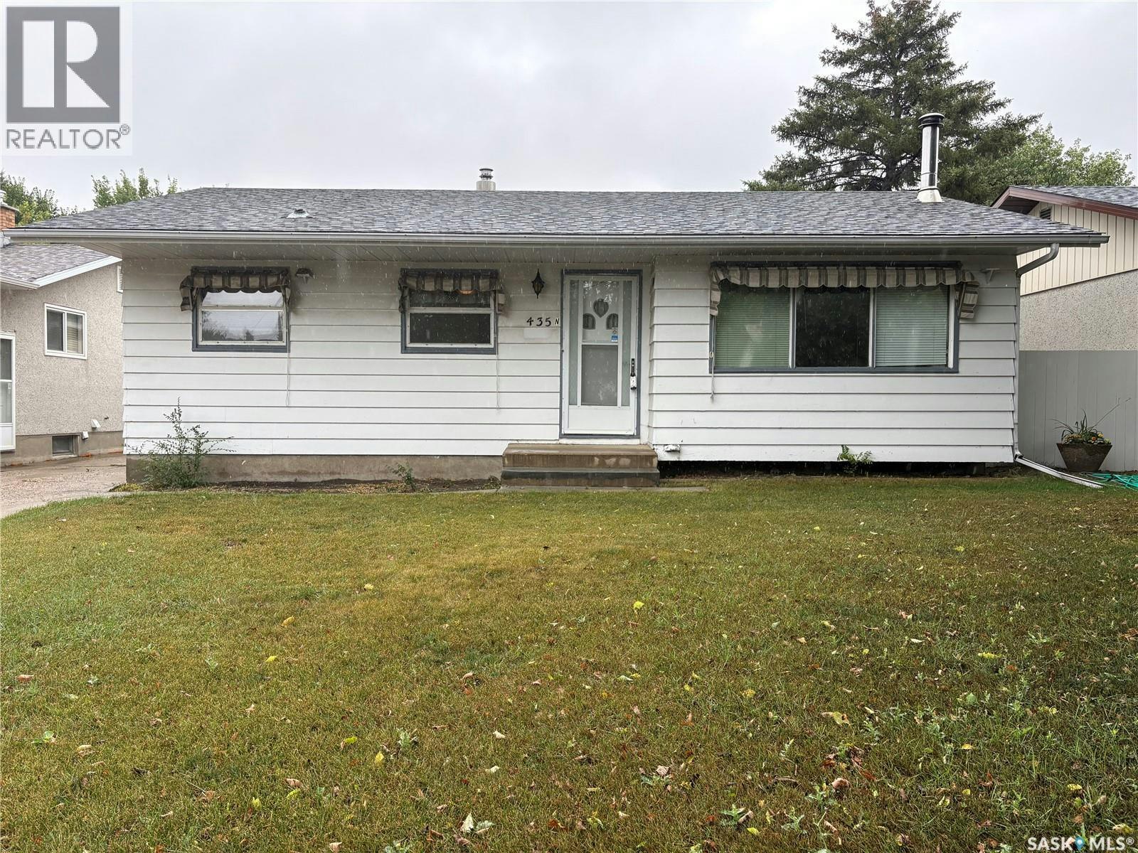 435 Garnet Street N, Regina, SK, S4R 3T2
