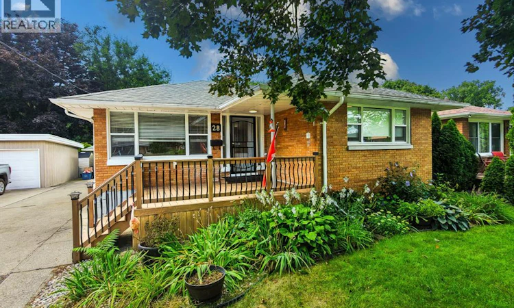 28 Woodland Avenue