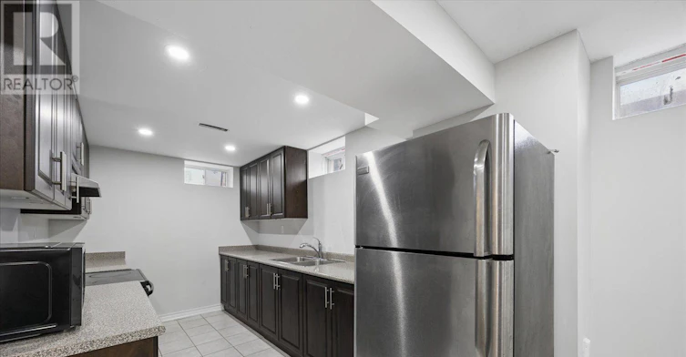 BASEMENT 1-277 Gibson Circle, Bradford West Gwillimbury, ON, L3Z 0X2 - 8