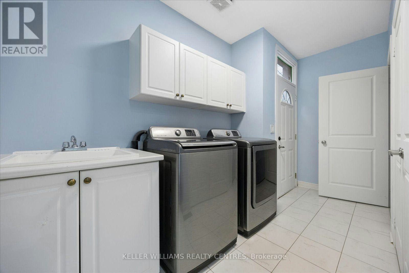 BASEMENT 1-277 Gibson Circle, Bradford West Gwillimbury, ON, L3Z 0X2 - 2