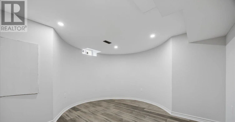 BASEMENT 2-277 Gibson Circle, Bradford West Gwillimbury, ON, L3Z 0X2 - 9