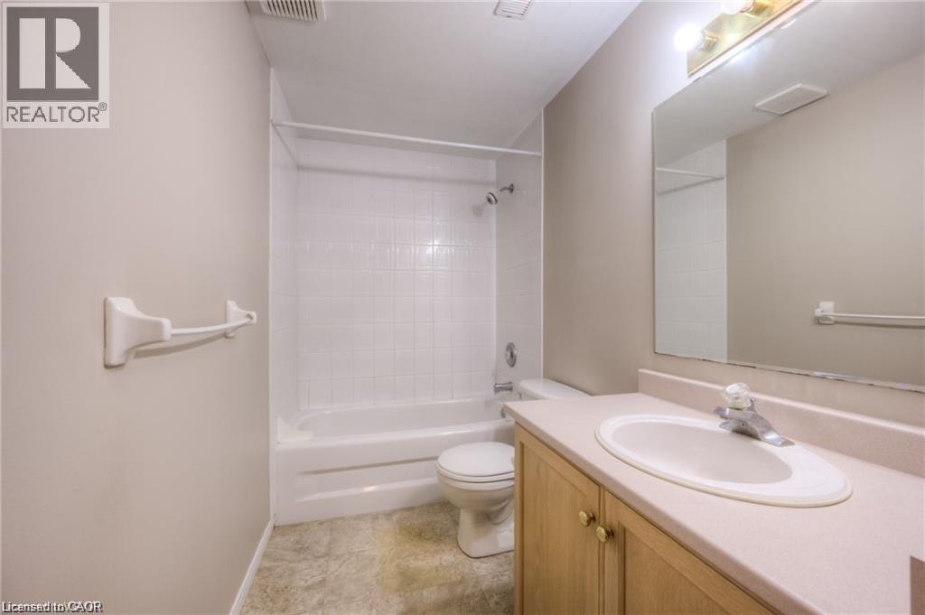 2-8 Melran Drive, Cambridge, ON, N3C 4C1 - 10