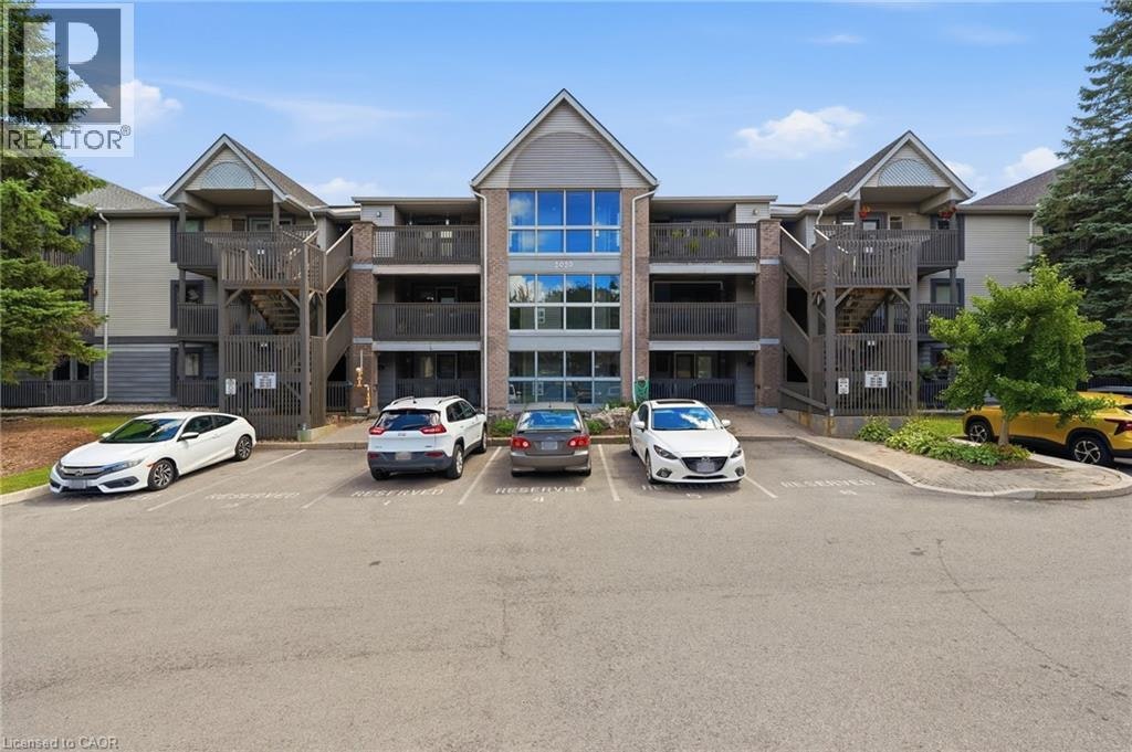 103-2020 Cleaver Avenue, Burlington, ON, L7M 4C2 - 3