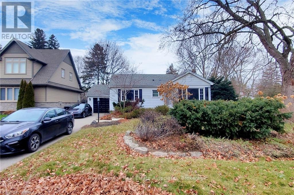 BASEMENT-925 Kingsway Drive, Burlington, ON, K7T 3J1