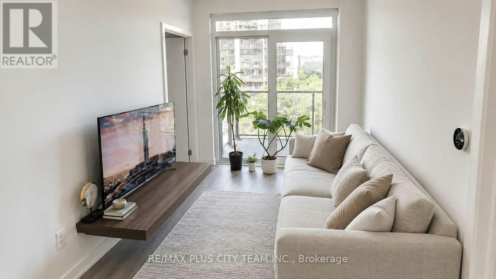 302-1007 The Queensway, Toronto, ON, M8Z 0C6 - 4