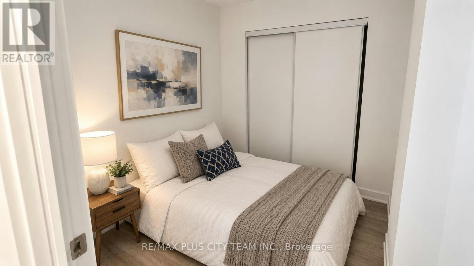 302-1007 The Queensway, Toronto, ON, M8Z 0C6 - 11