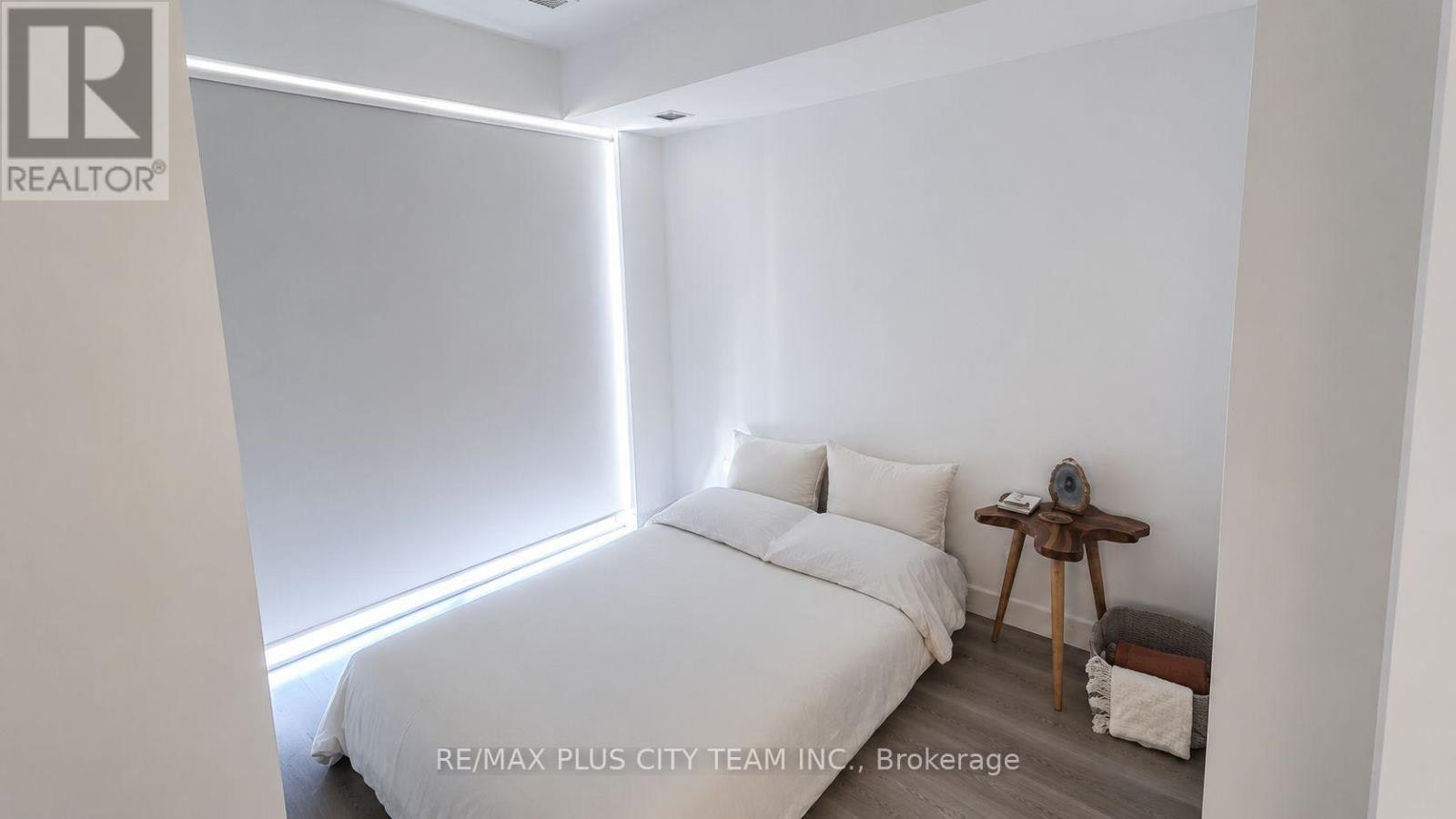 302-1007 The Queensway, Toronto, ON, M8Z 0C6 - 7