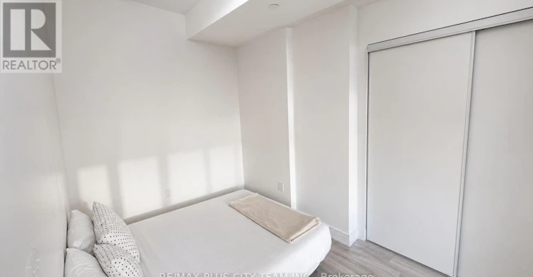 302-1007 The Queensway, Toronto, ON, M8Z 0C6 - 9