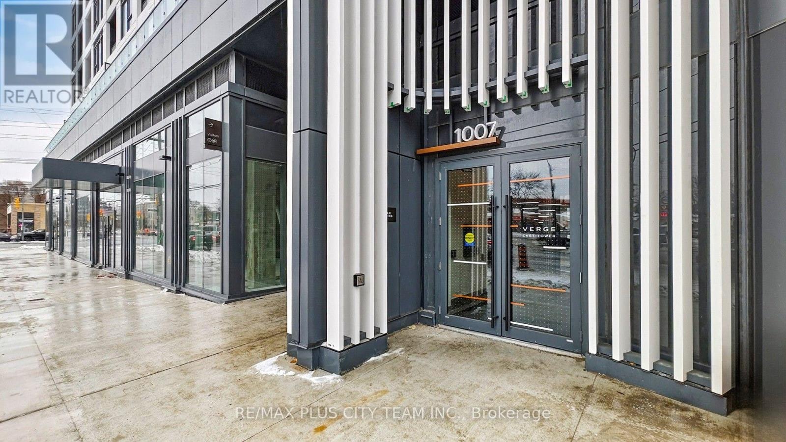 302-1007 The Queensway, Toronto, ON, M8Z 0C6 - 3