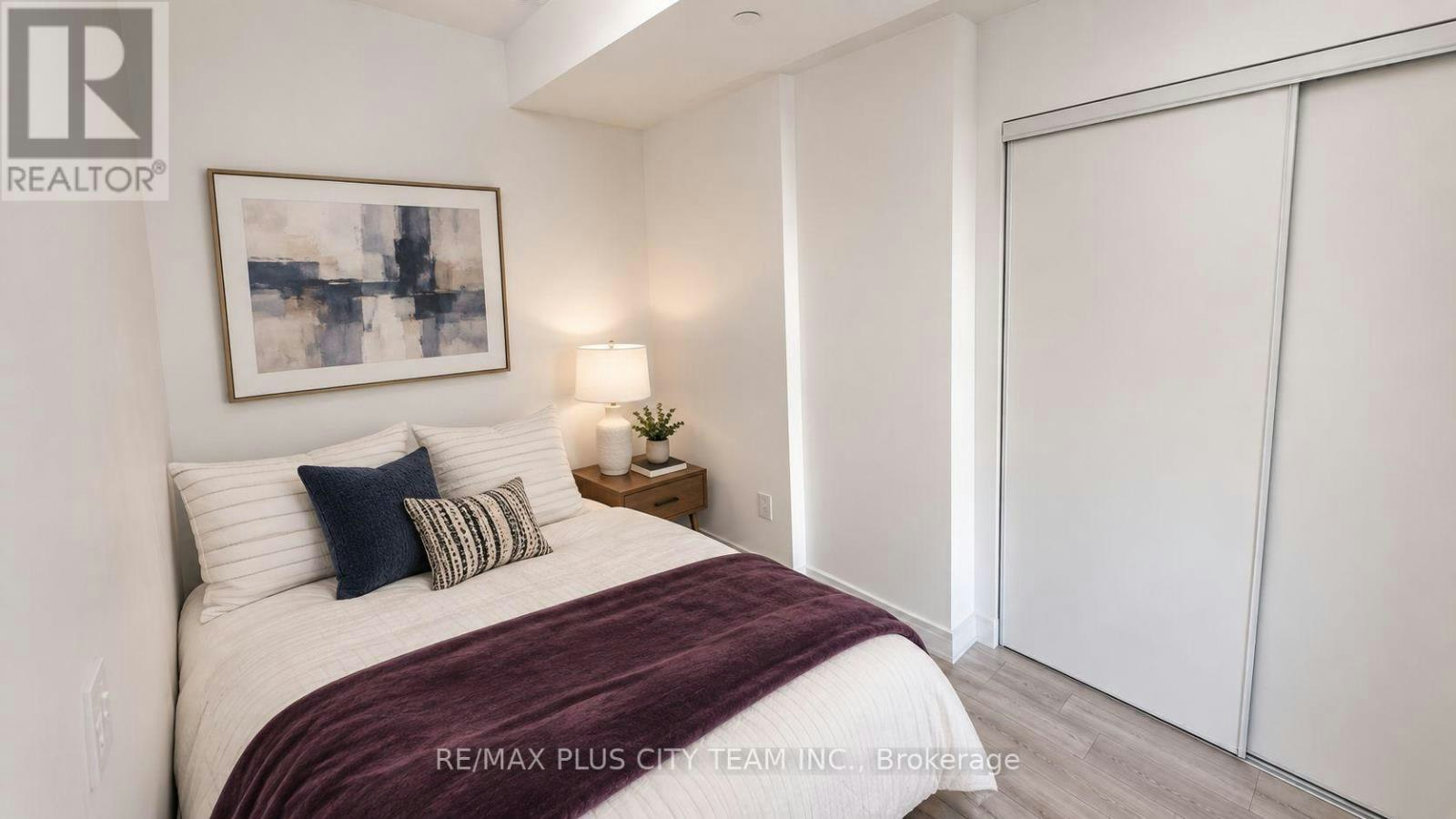 302-1007 The Queensway, Toronto, ON, M8Z 0C6 - 10