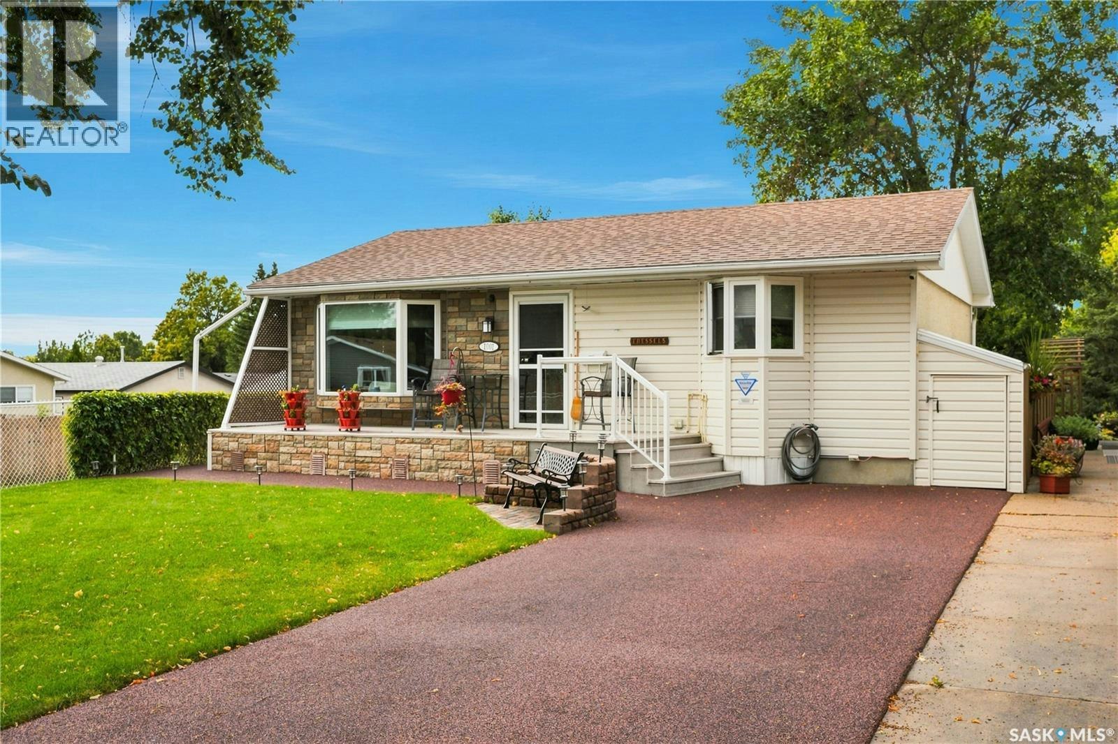 1001 Mahoney Avenue, Saskatoon, SK, S7L 3Z2